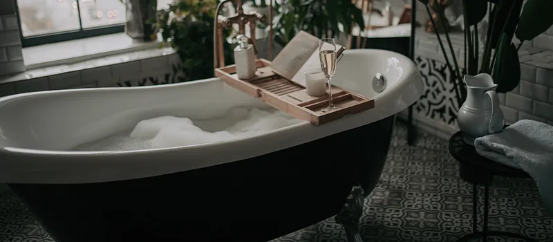 Full Bed Bathtub Replacement in Burlington, ON