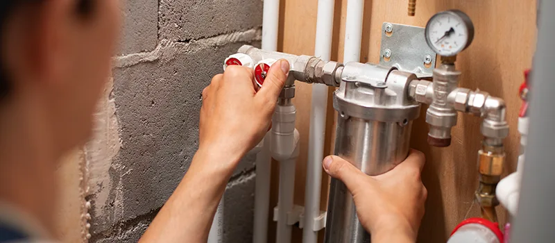 Plumbers to Fix Water Pressure Issues in House in Burlington, Ontario